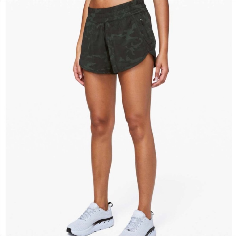 Lululemon Tracker V Short 4” Lined